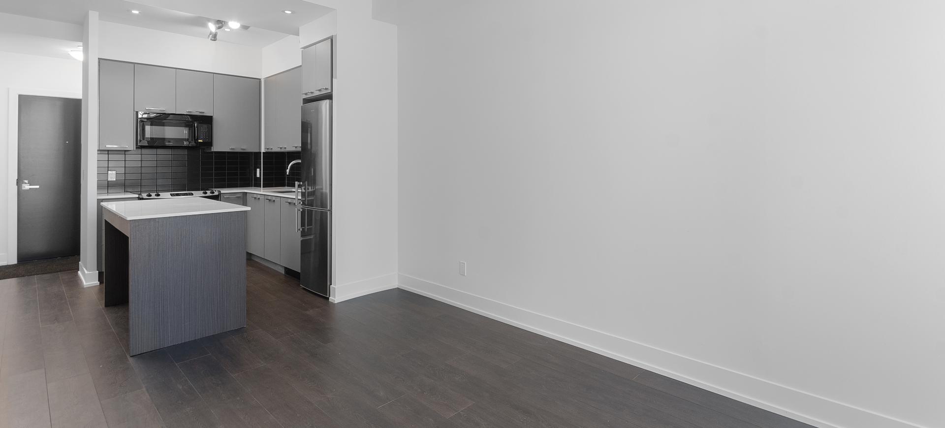 9471 Yonge Street Unit 702 - Sold By The Richmond Hill Real Estate Experts
