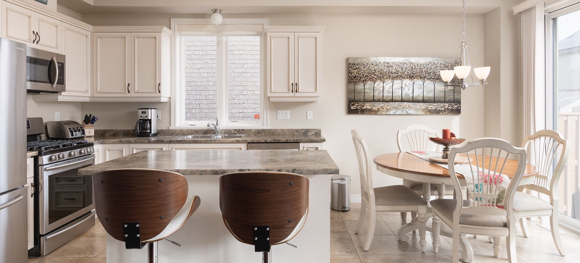 55 Chamomile - Sold By Hamilton Real Estate Team