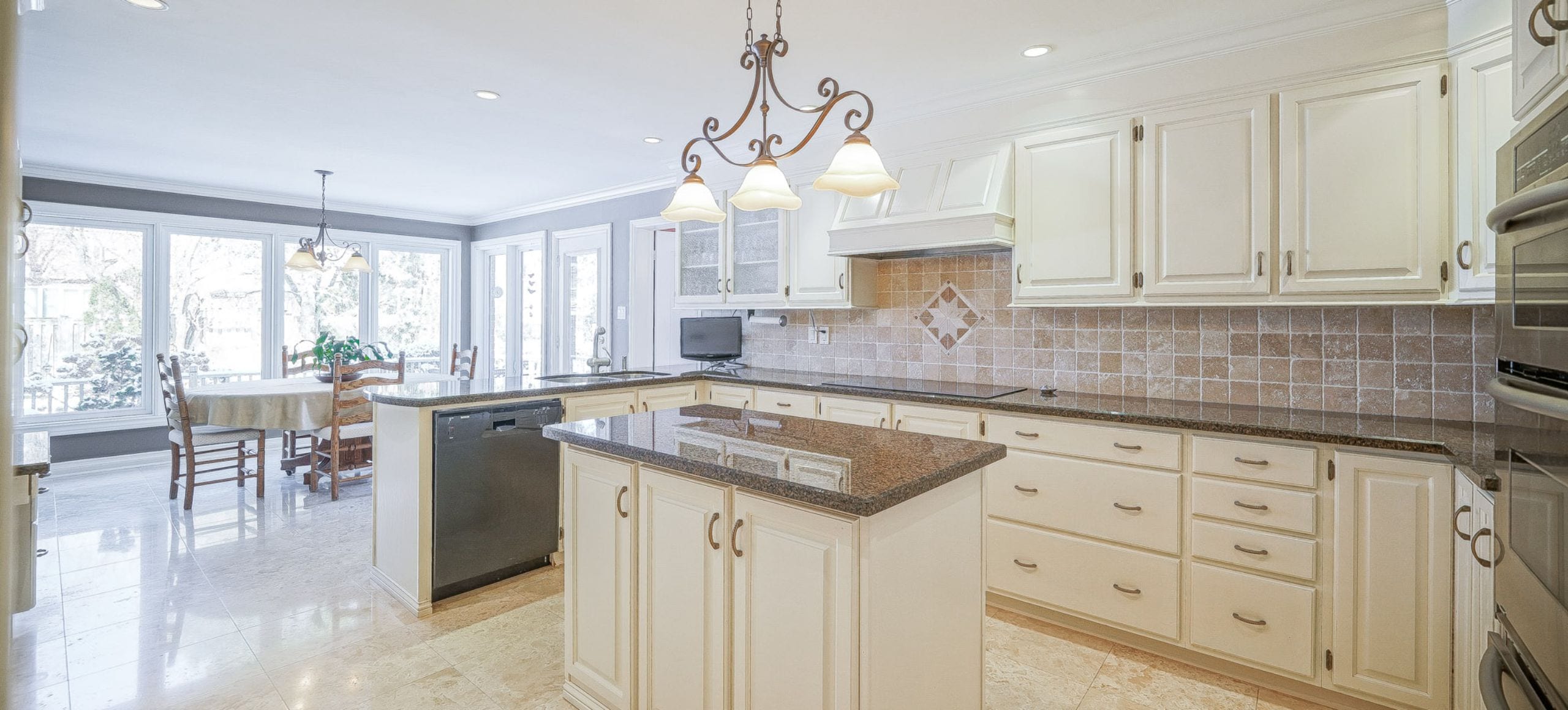30 Hillholm Blvd - Sold By The Bayview Hill Real Estate Experts