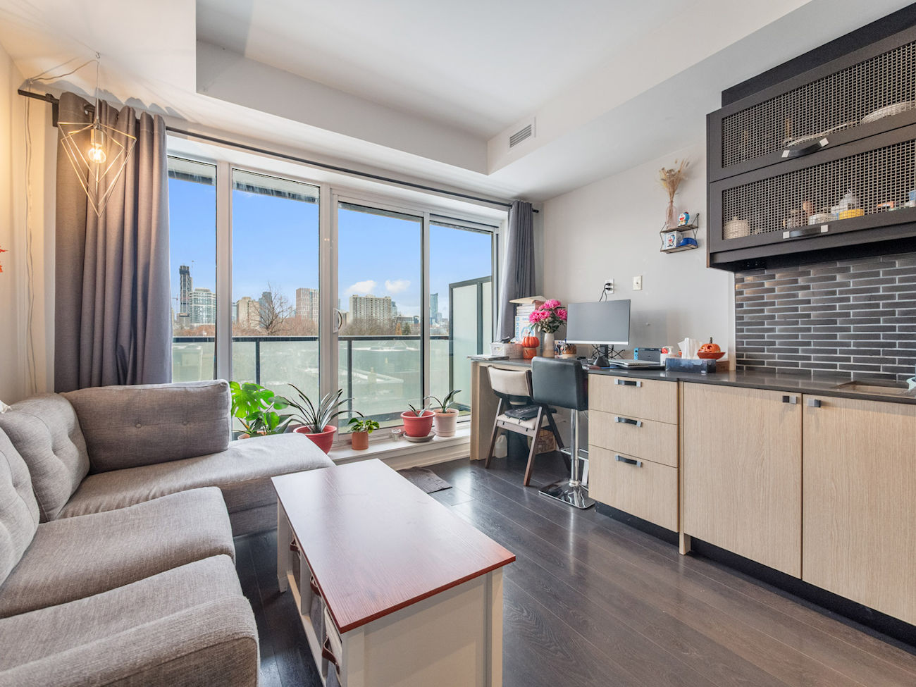 783 Bathurst Street Unit 406 (20)