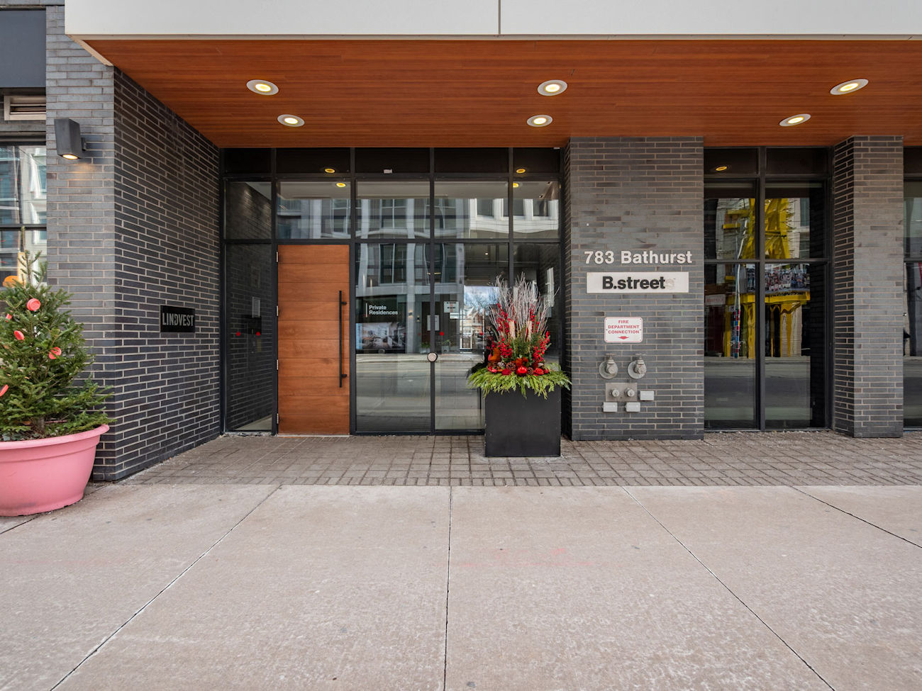 783 Bathurst Street Unit 406 (3)