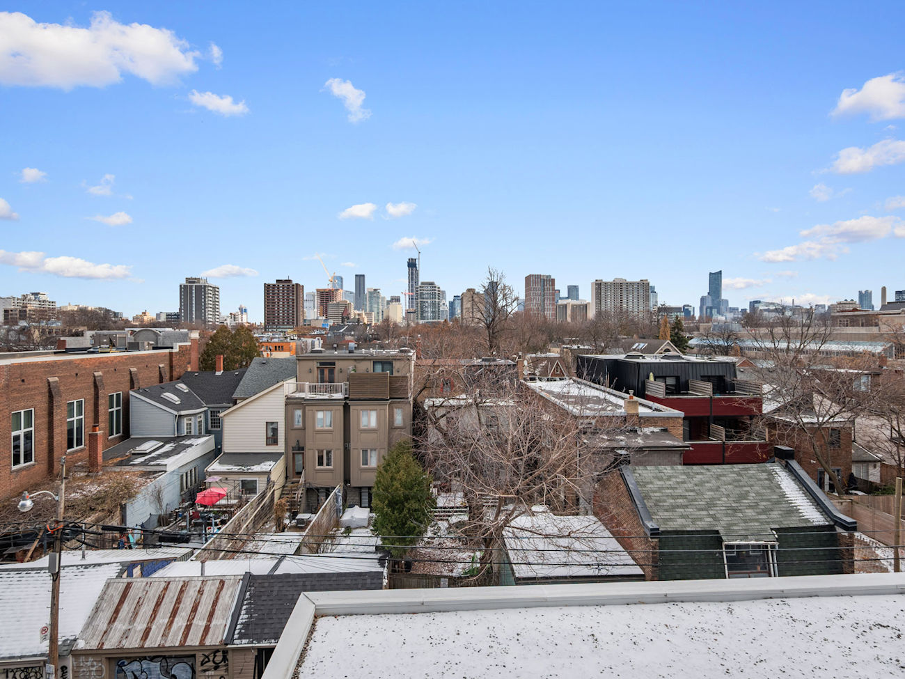 783 Bathurst Street Unit 406 (32)