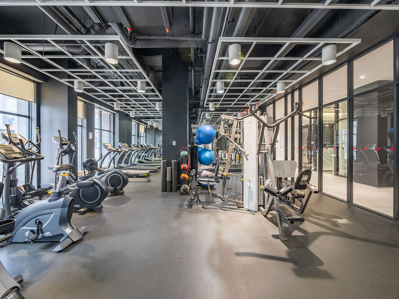 783 Bathurst Street Unit 406 (36)