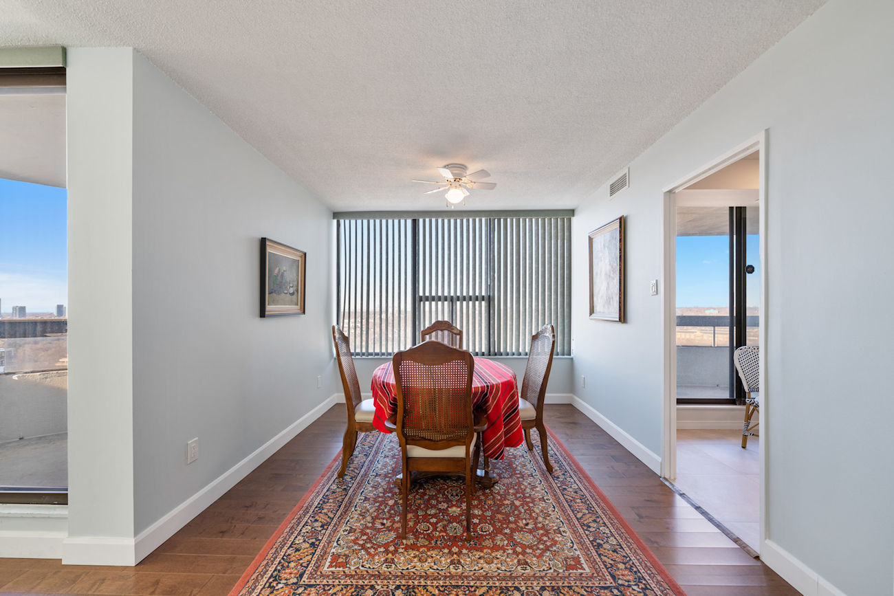 100 Quebec Avenue #1502 (16)