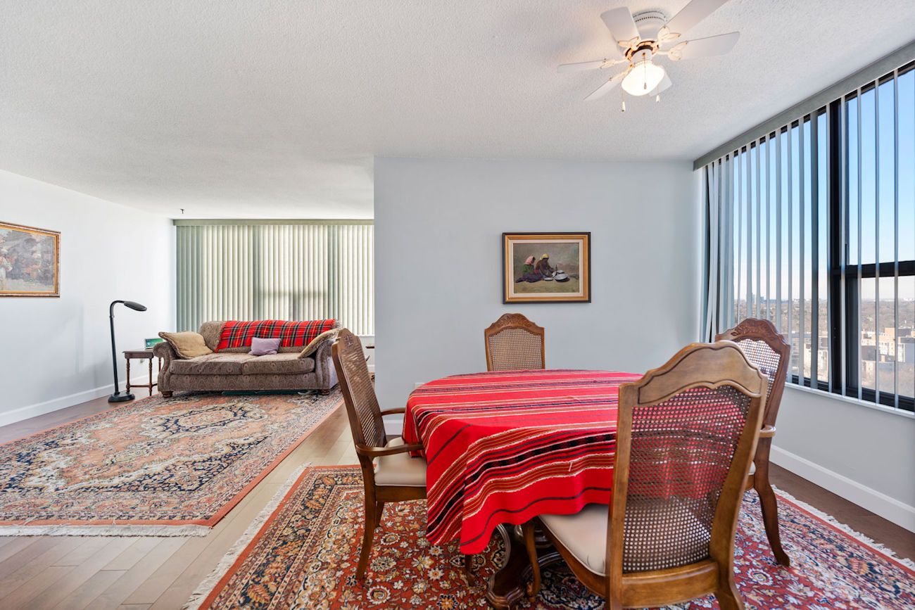 100 Quebec Avenue #1502 (17)