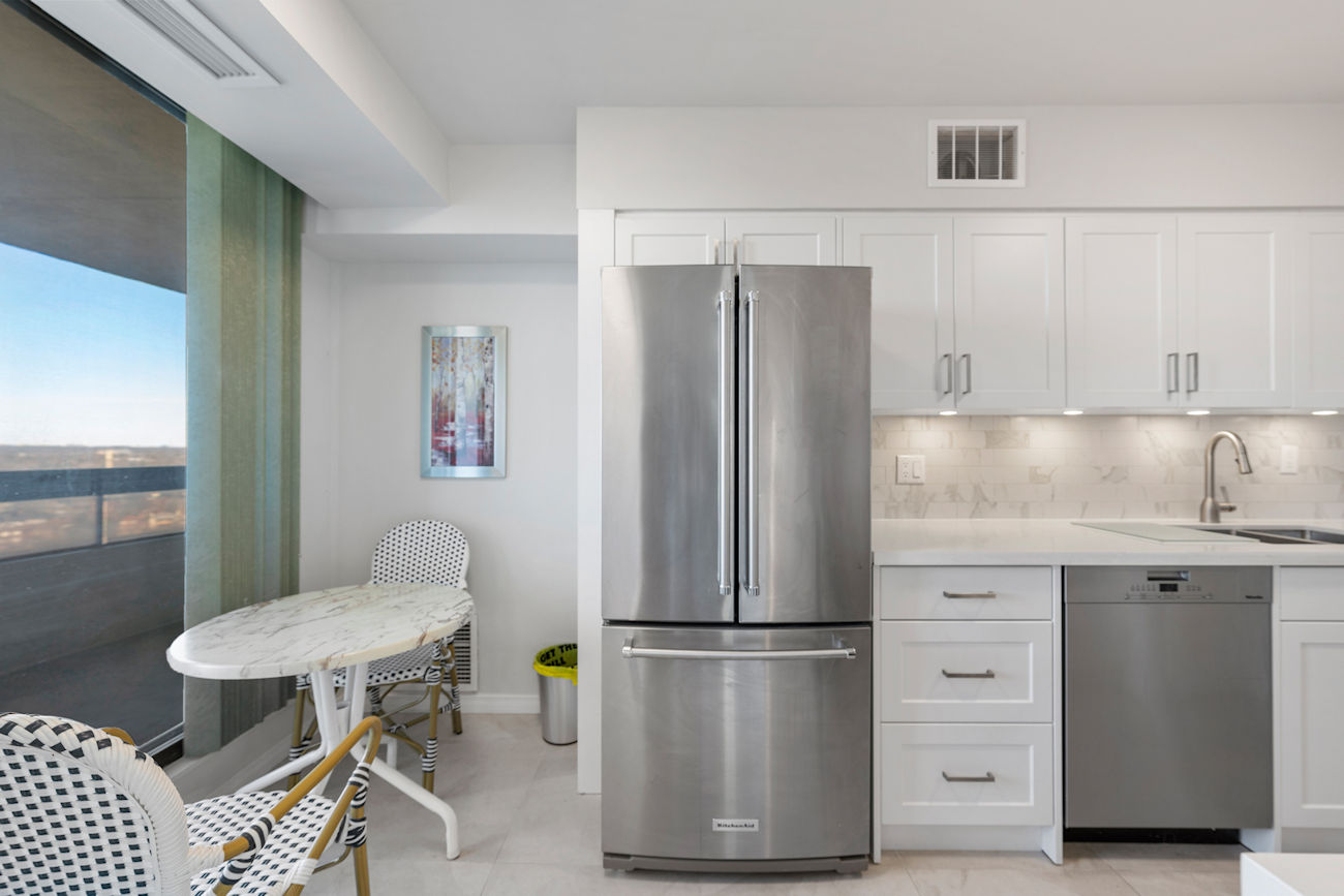 100 Quebec Avenue #1502 (20)