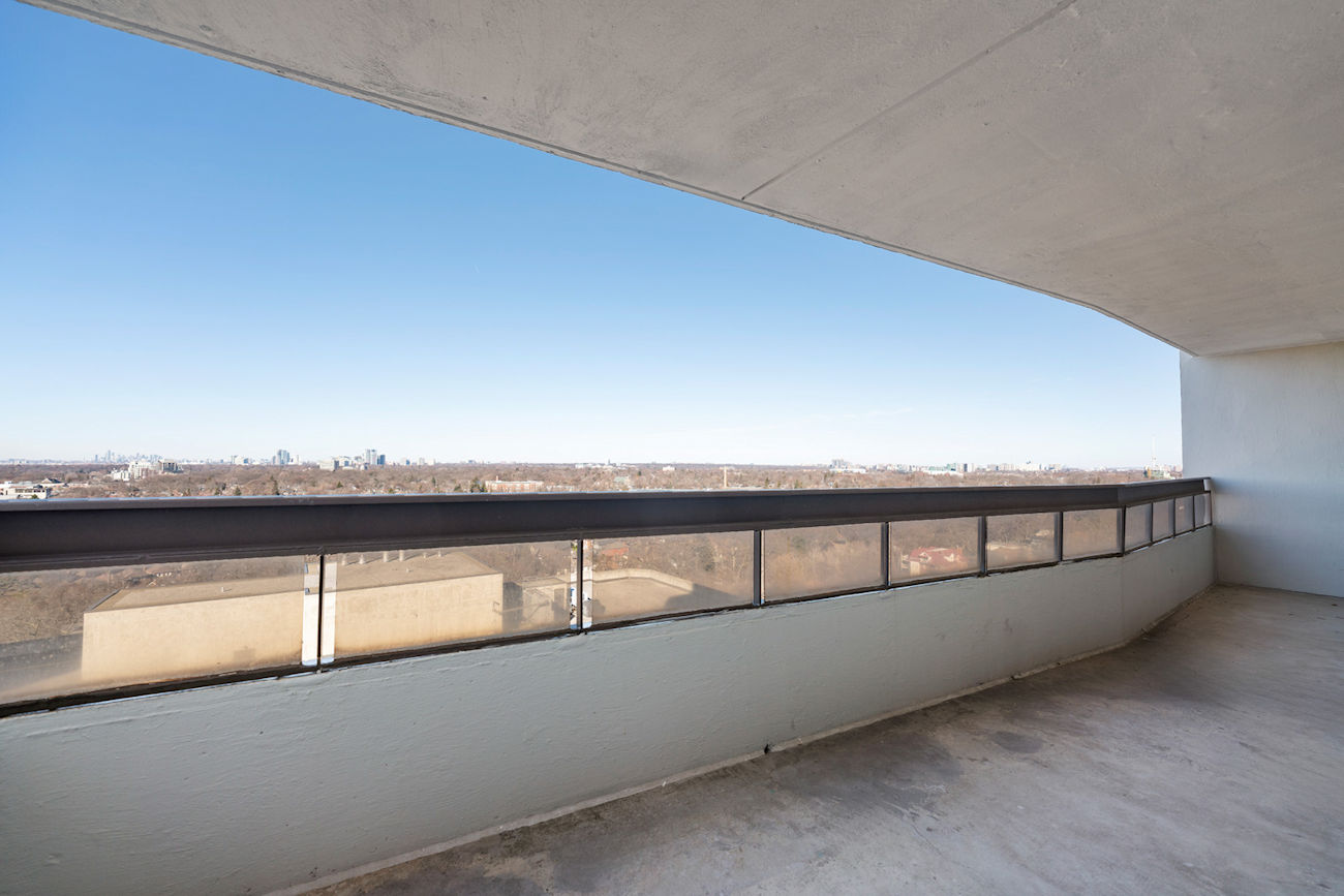 100 Quebec Avenue #1502 (23)