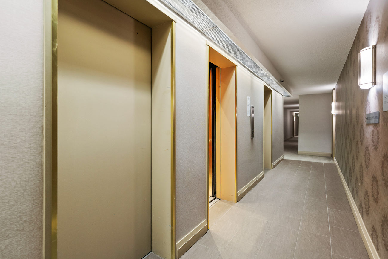 100 Quebec Avenue #1502 (7)