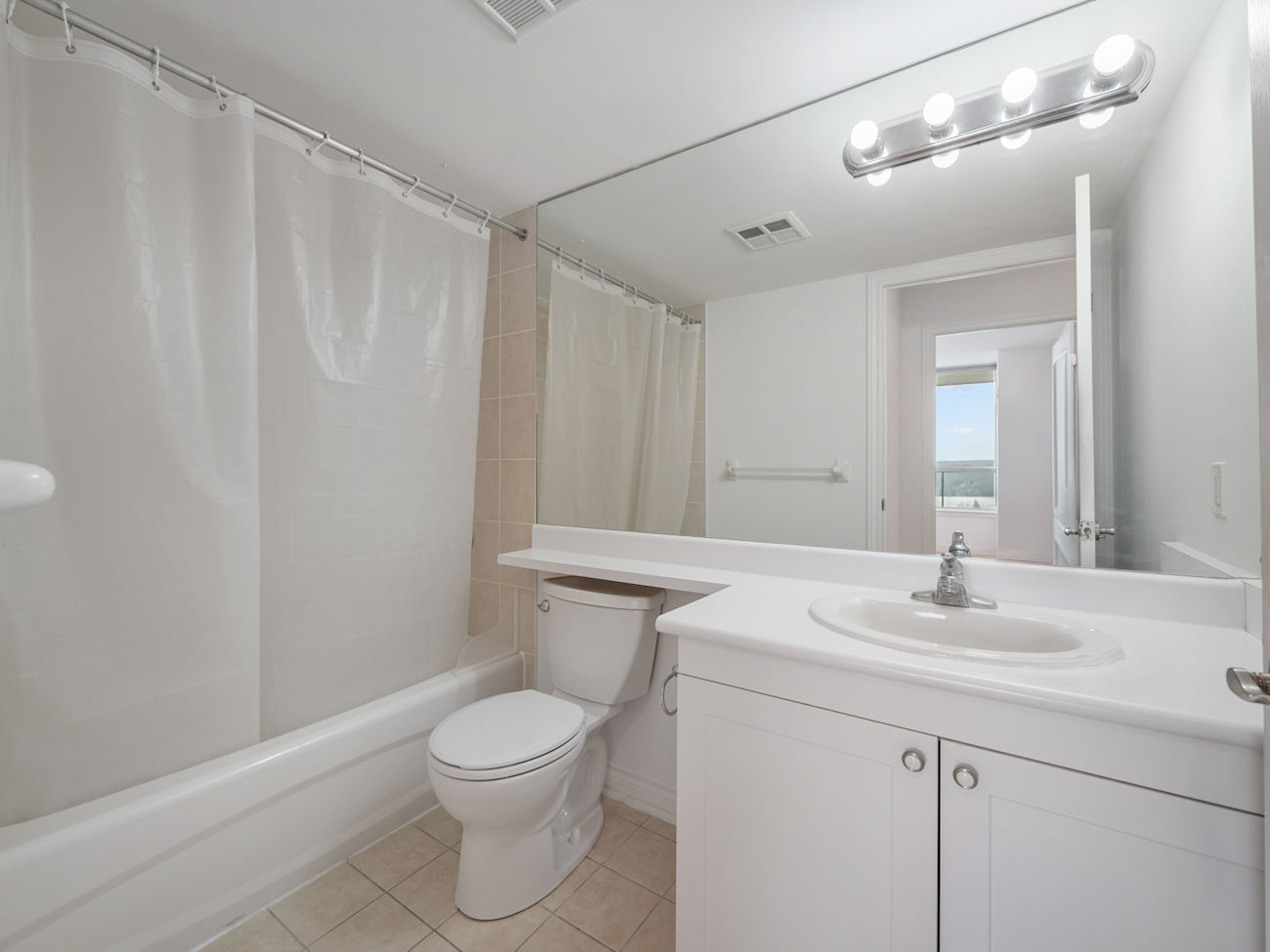 60 Disera Drive Unit 1101 (17)