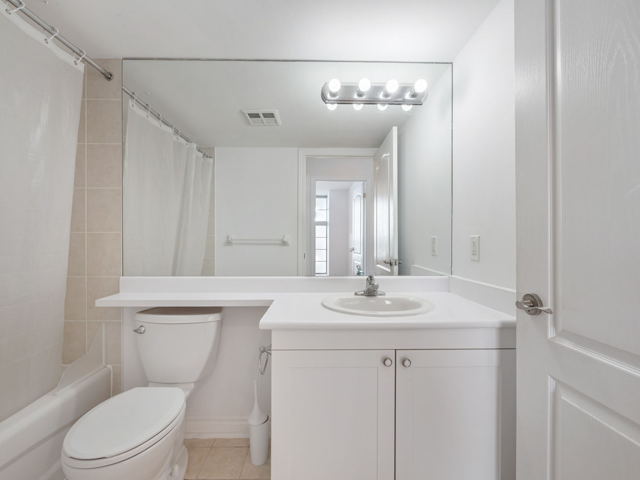 60 Disera Drive Unit 1101 (18)