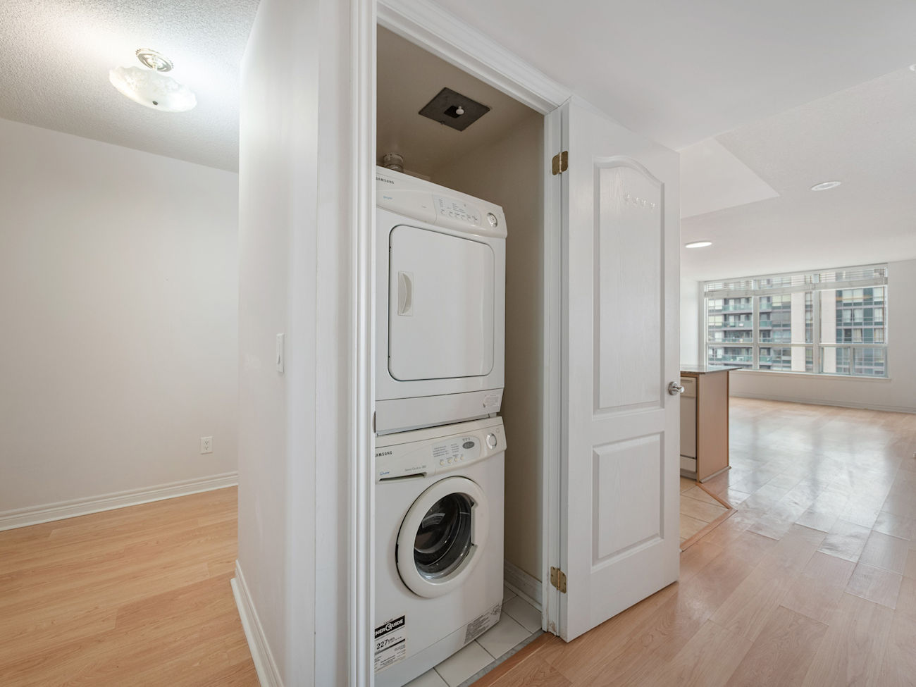 60 Disera Drive Unit 1101 (19)