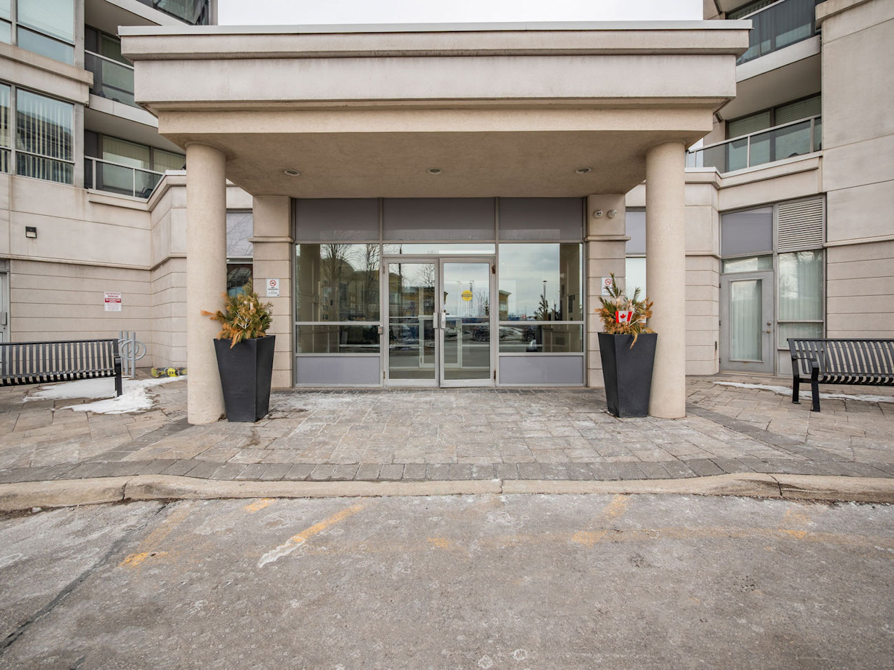 60 Disera Drive Unit 1101 (2)