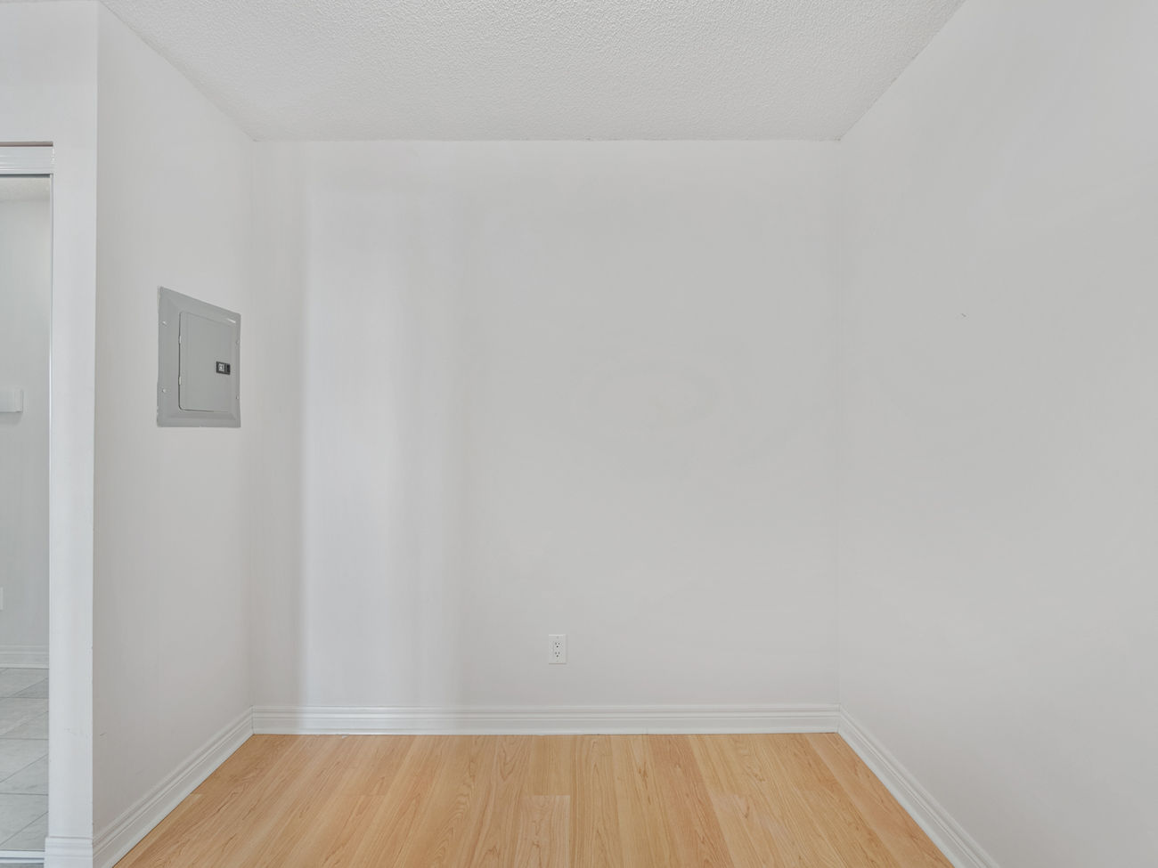 60 Disera Drive Unit 1101 (7)