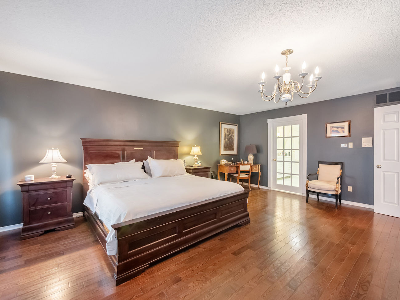 49 Miriam Crescent-36
