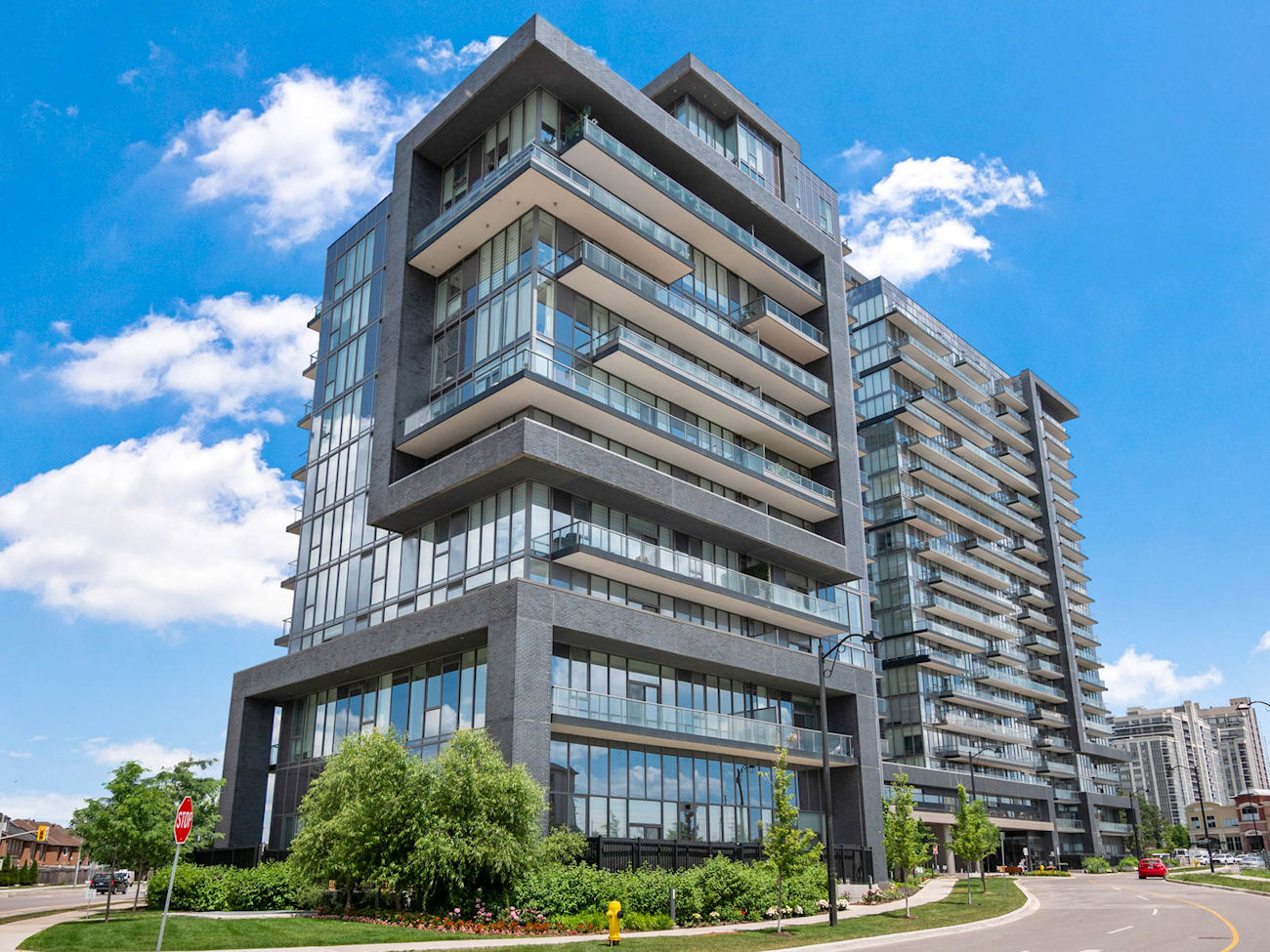 10 Gatineau Drive Unit 413 (1)