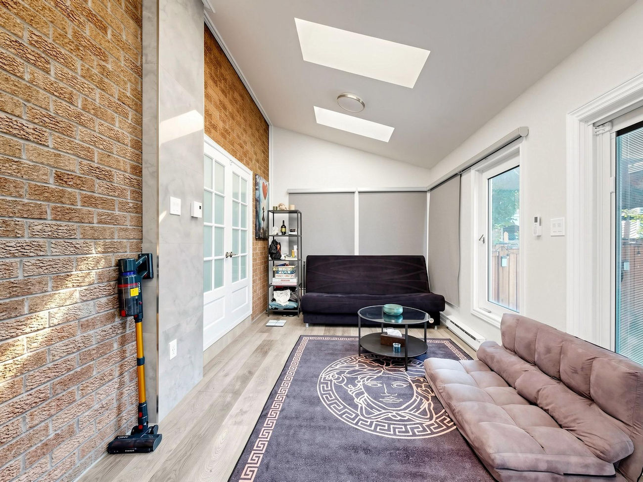 11 Checker Court (15)
