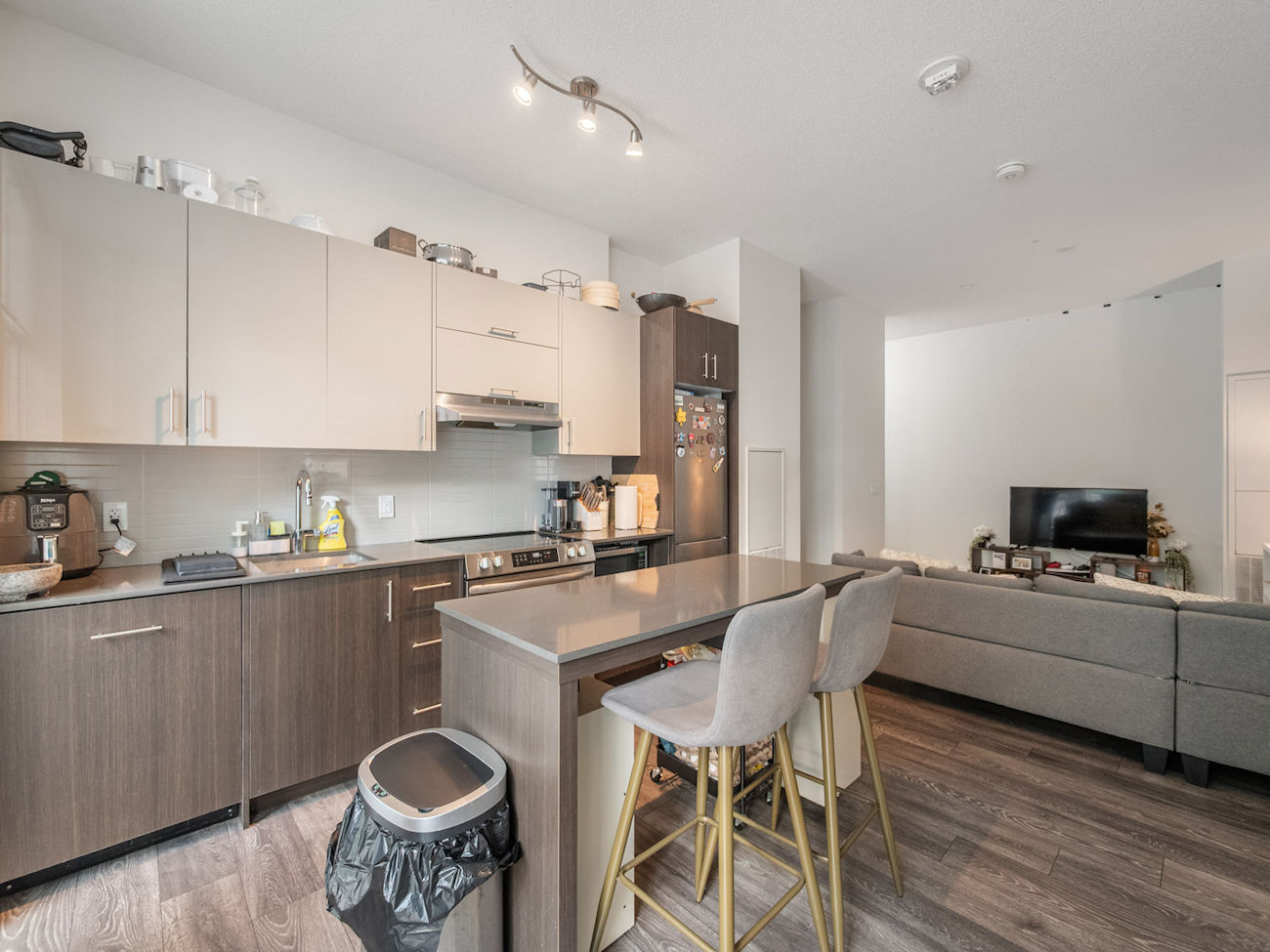 188 Fairview Mall Drive Unit 101 (16)