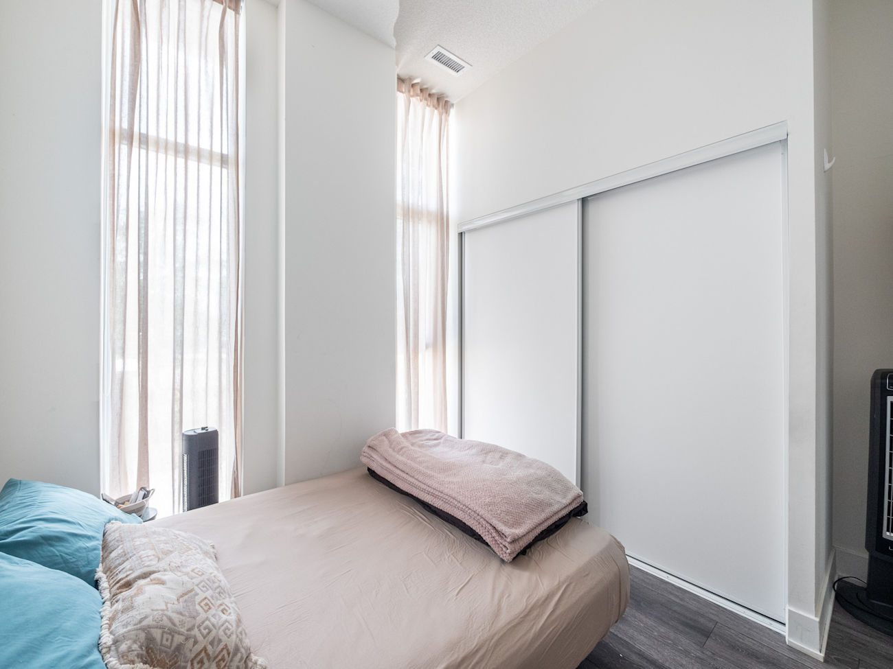 188 Fairview Mall Drive Unit 101 (21)