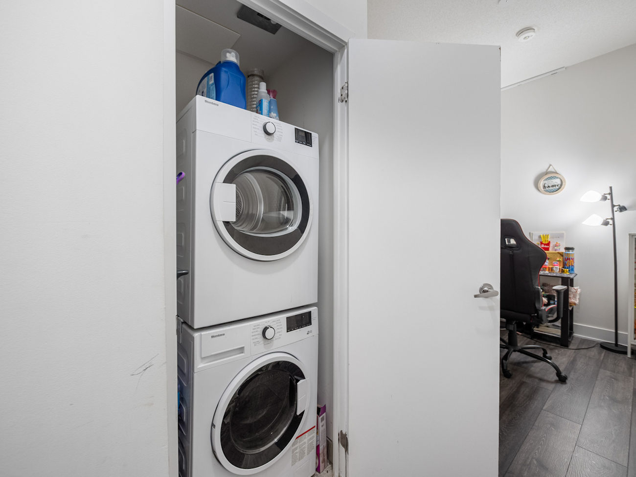 188 Fairview Mall Drive Unit 101 (28)