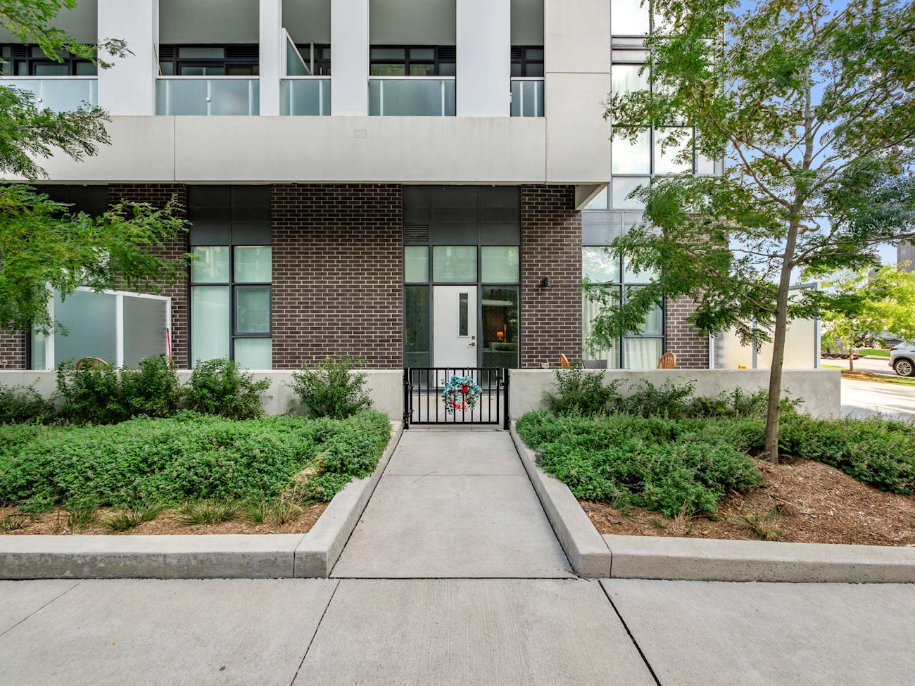 188 Fairview Mall Drive Unit 101 (31)