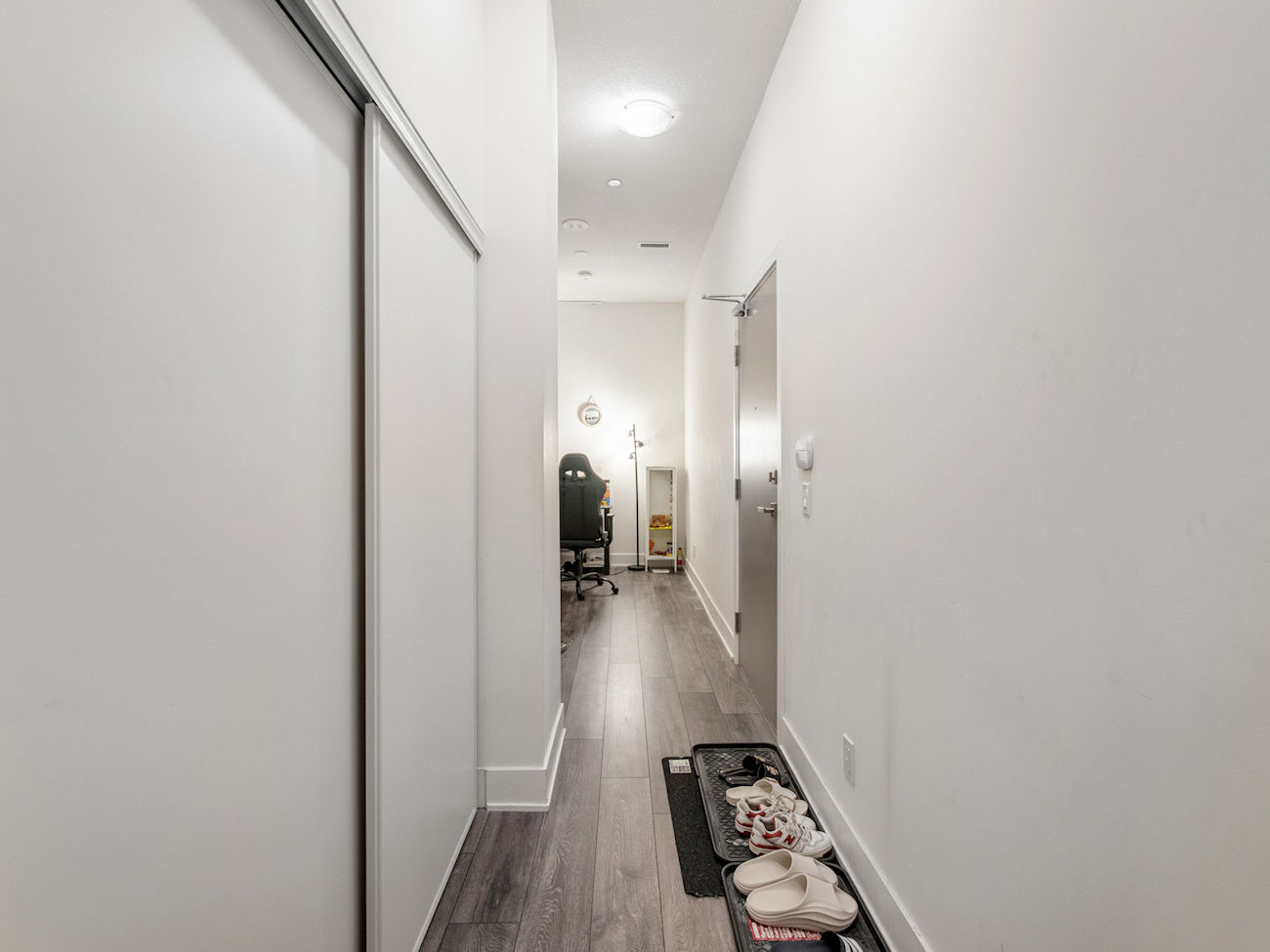 188 Fairview Mall Drive Unit 101 (4)