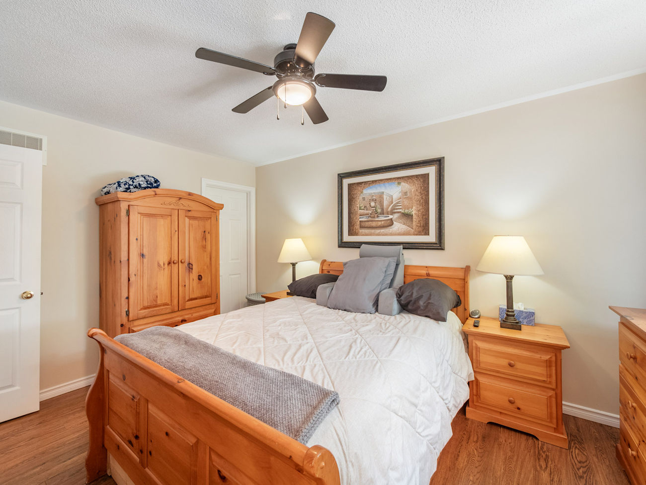 267 Warner Crescent (18)