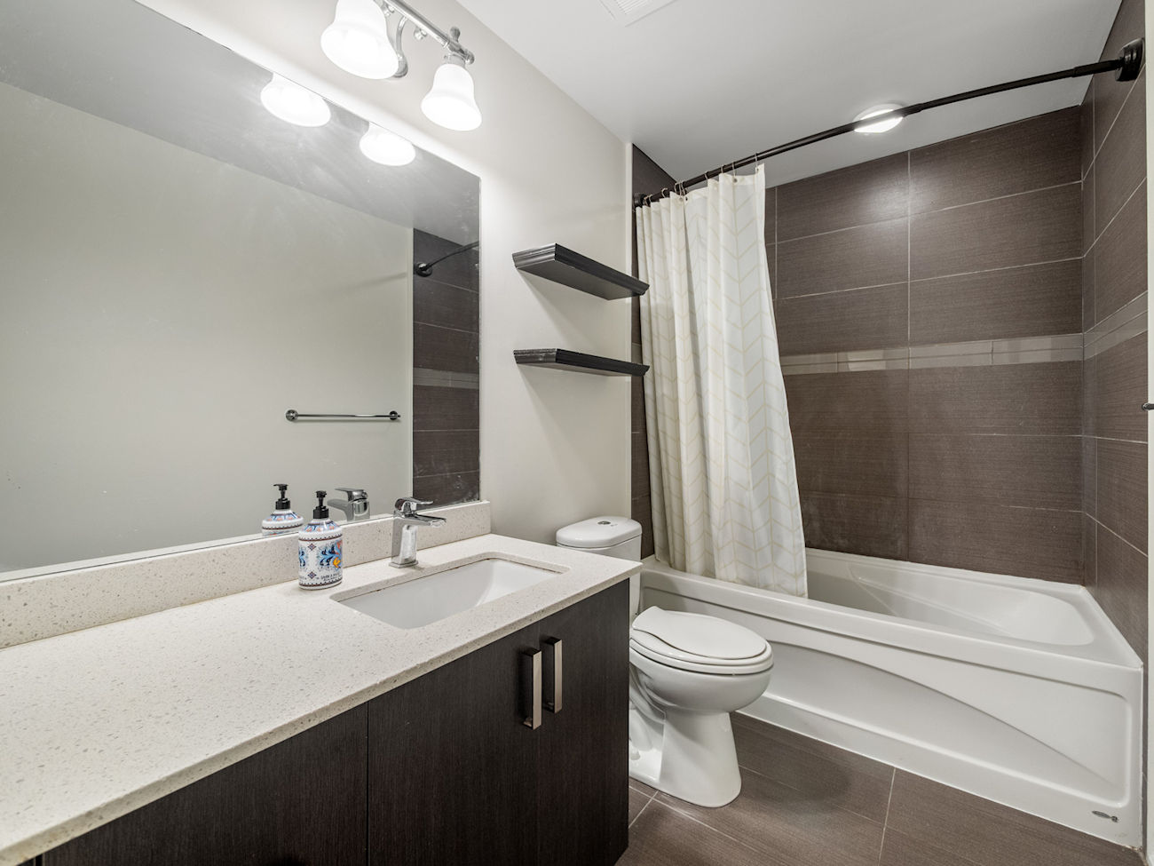 7608 Yonge Street Unit 405 (19)