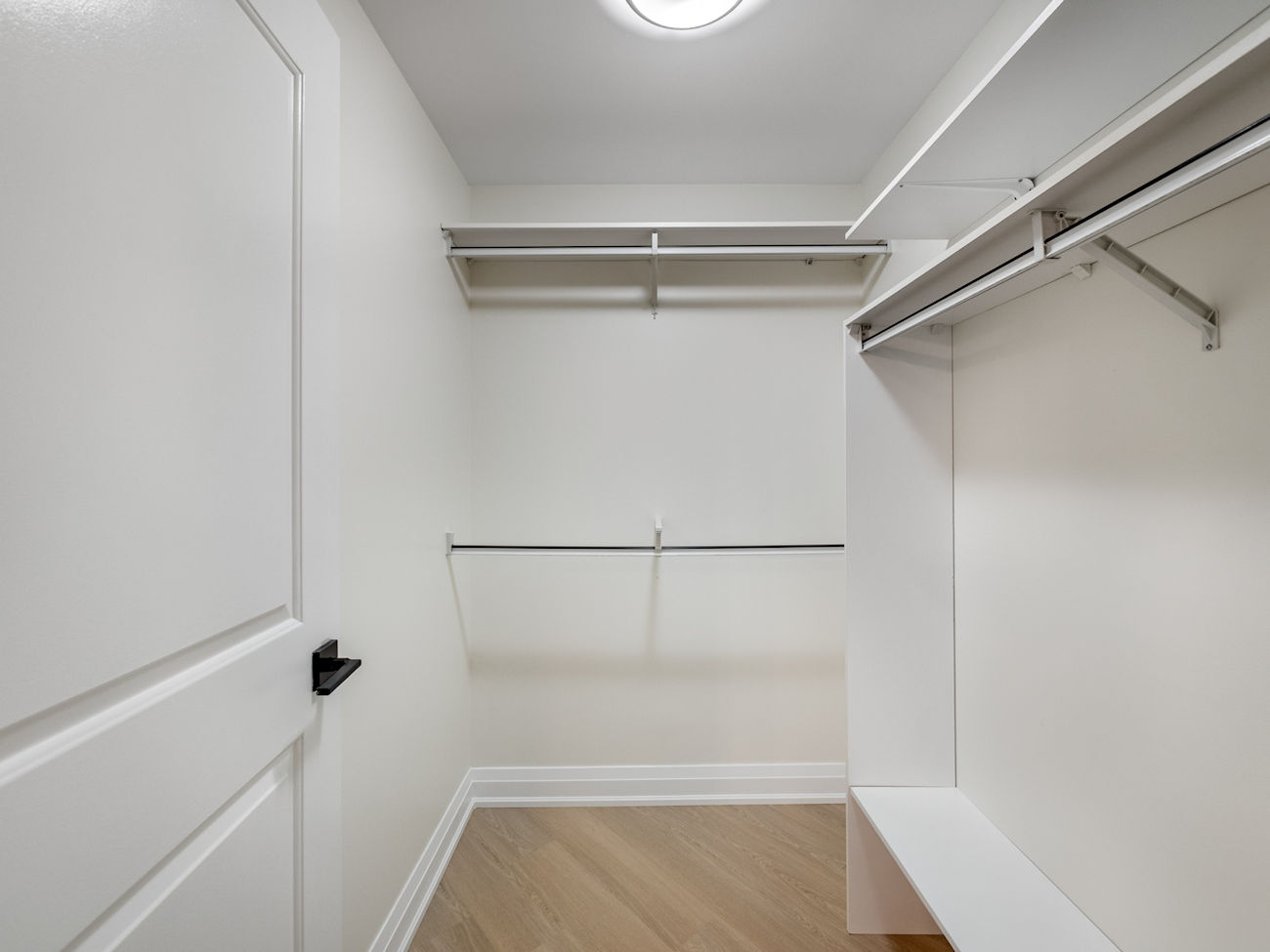 7608 Yonge Street Unit 405 (20)