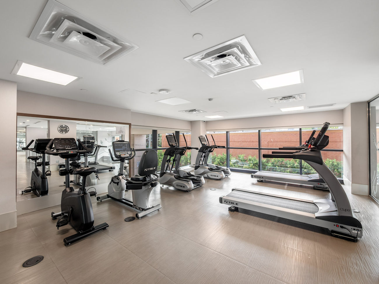 7608 Yonge Street Unit 405 (25)