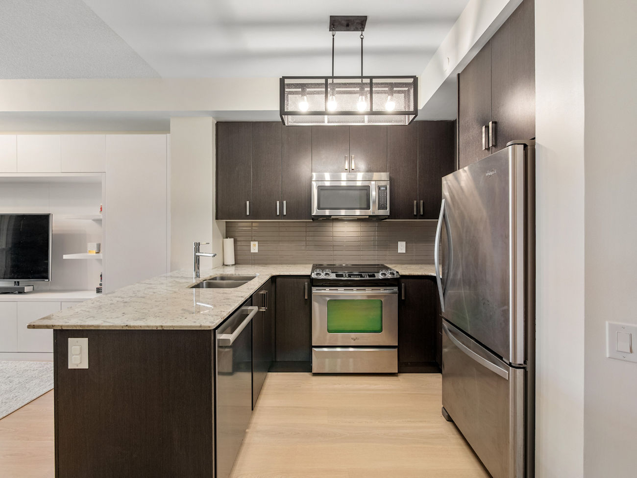 7608 Yonge Street Unit 405 (6)