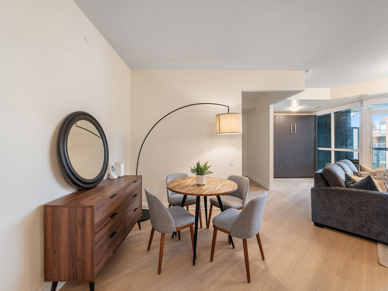 7608 Yonge Street Unit 405 (9)