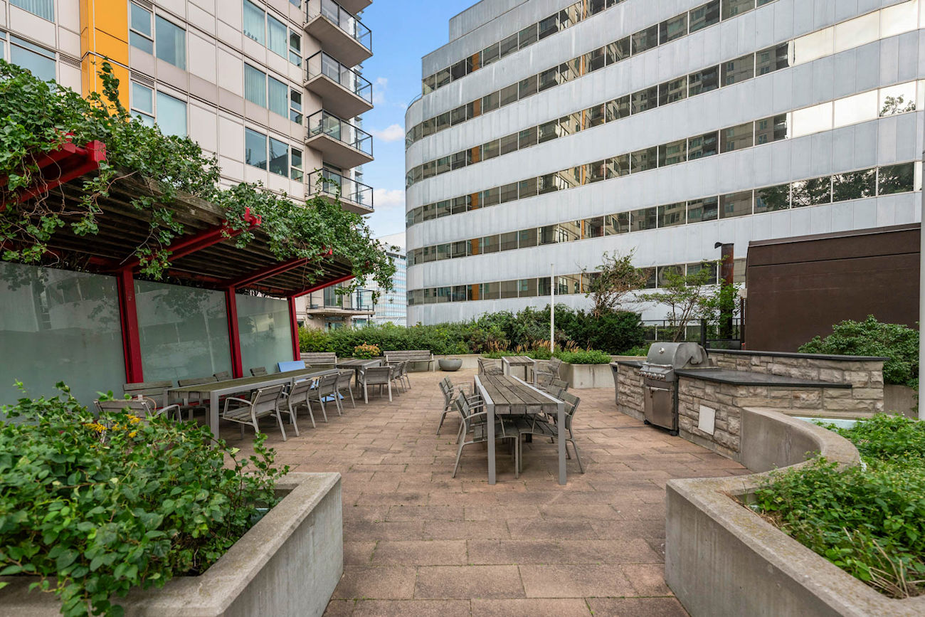 25 Town Centre Court Unit 3203 (18)