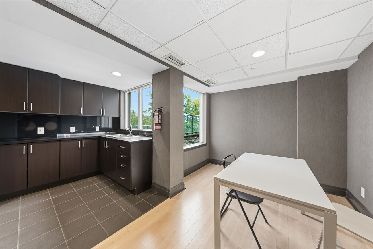 25 Town Centre Court Unit 3203 (24)