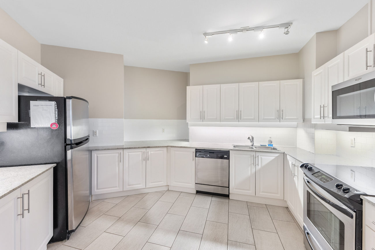 15 Windermere Avenue Unit 314 (39)