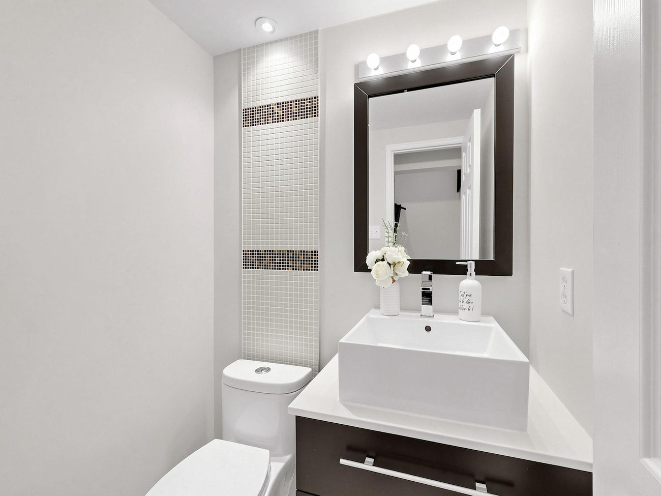 18 Clark Avenue West #154 (13)