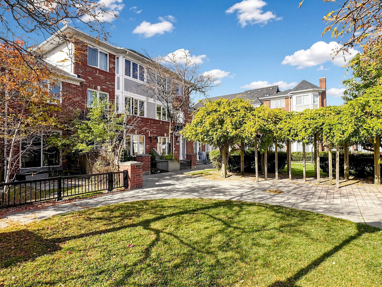 18 Clark Avenue West #154 (31)