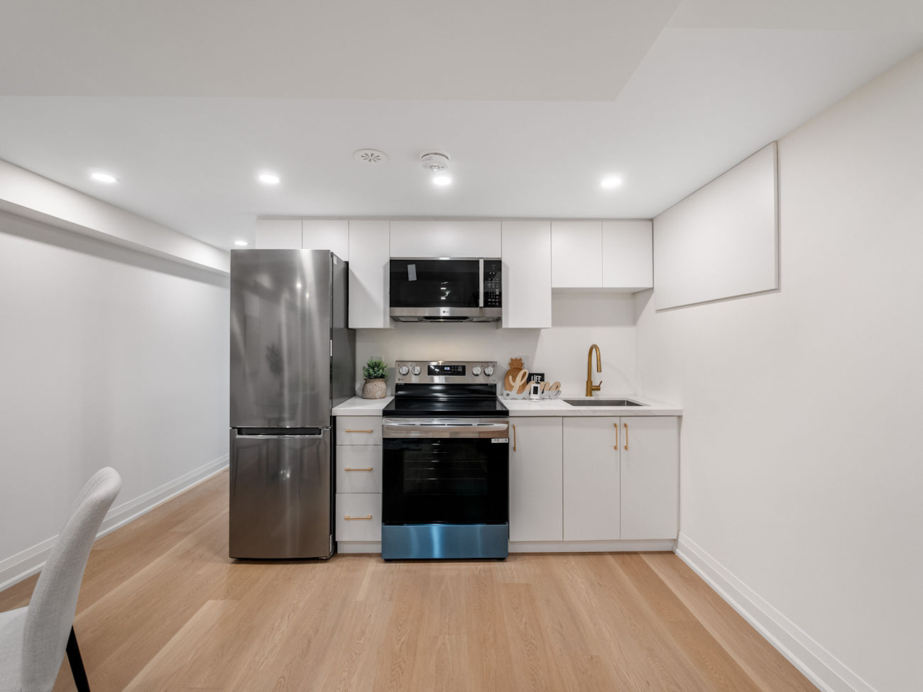 283 Euclid Avenue (30)